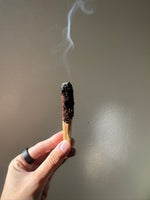 Palo Santo Bañado en Corteza de Canelo – Ritual del Bosque Austral - Vista empaque | Umo Recolector