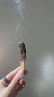 Palo Santo bañado en corteza de Canelo de Umo Recolector, video del producto